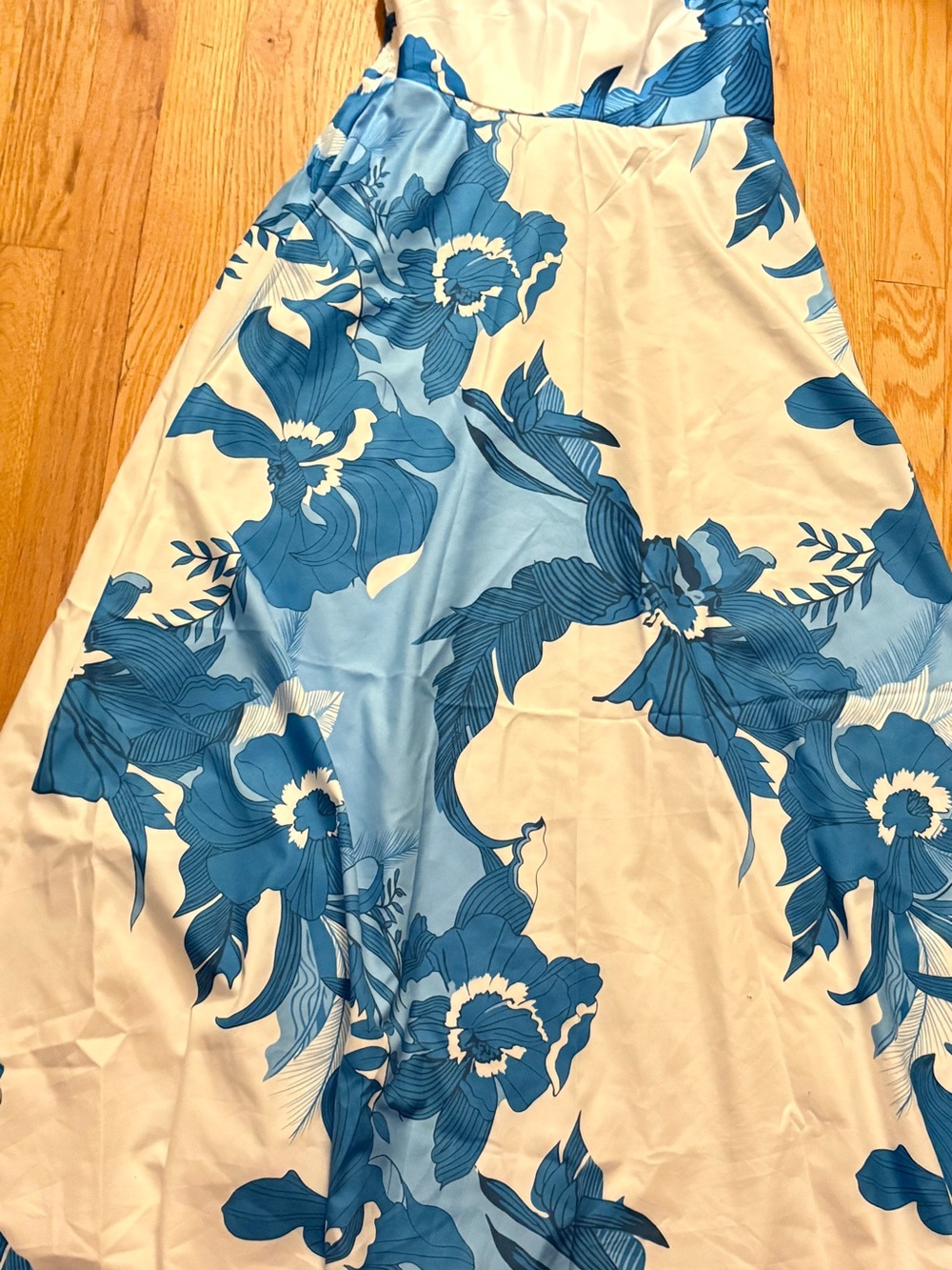 Sundress - Picture 3 of 5